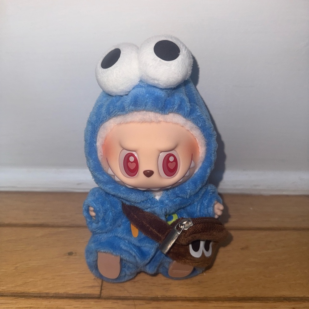 Authentic Labubu “Have a Seat” DADA Plush Vinyl Figure 💙